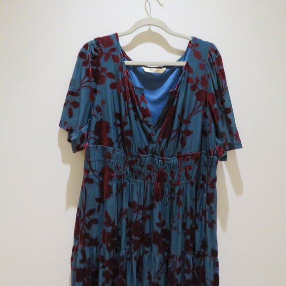 ESHAKTI WAYWARD FANCIES Floral Velvet Burnout Smocked Waist Tiered Dress Evening - Picture 3 of 16